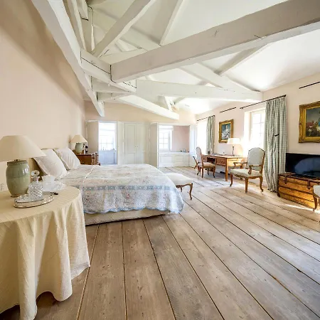 Guest house Chateau Du Tertre 4*