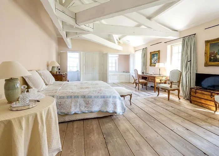 Guest house Chateau Du Tertre 4*