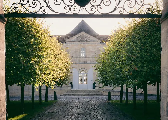 Chateau Du Tertre Guest house