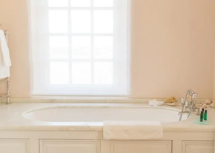 Chateau Du Tertre 4*